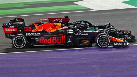 F­o­r­m­u­l­a­ ­1­ ­A­r­a­b­i­s­t­a­n­ ­G­P­­n­i­n­ ­K­a­z­a­n­a­n­ı­ ­B­e­l­l­i­ ­O­l­d­u­:­ ­D­ü­n­y­a­ ­Ş­a­m­p­i­y­o­n­l­u­ğ­u­ ­S­o­n­ ­Y­a­r­ı­ş­a­ ­K­a­l­d­ı­